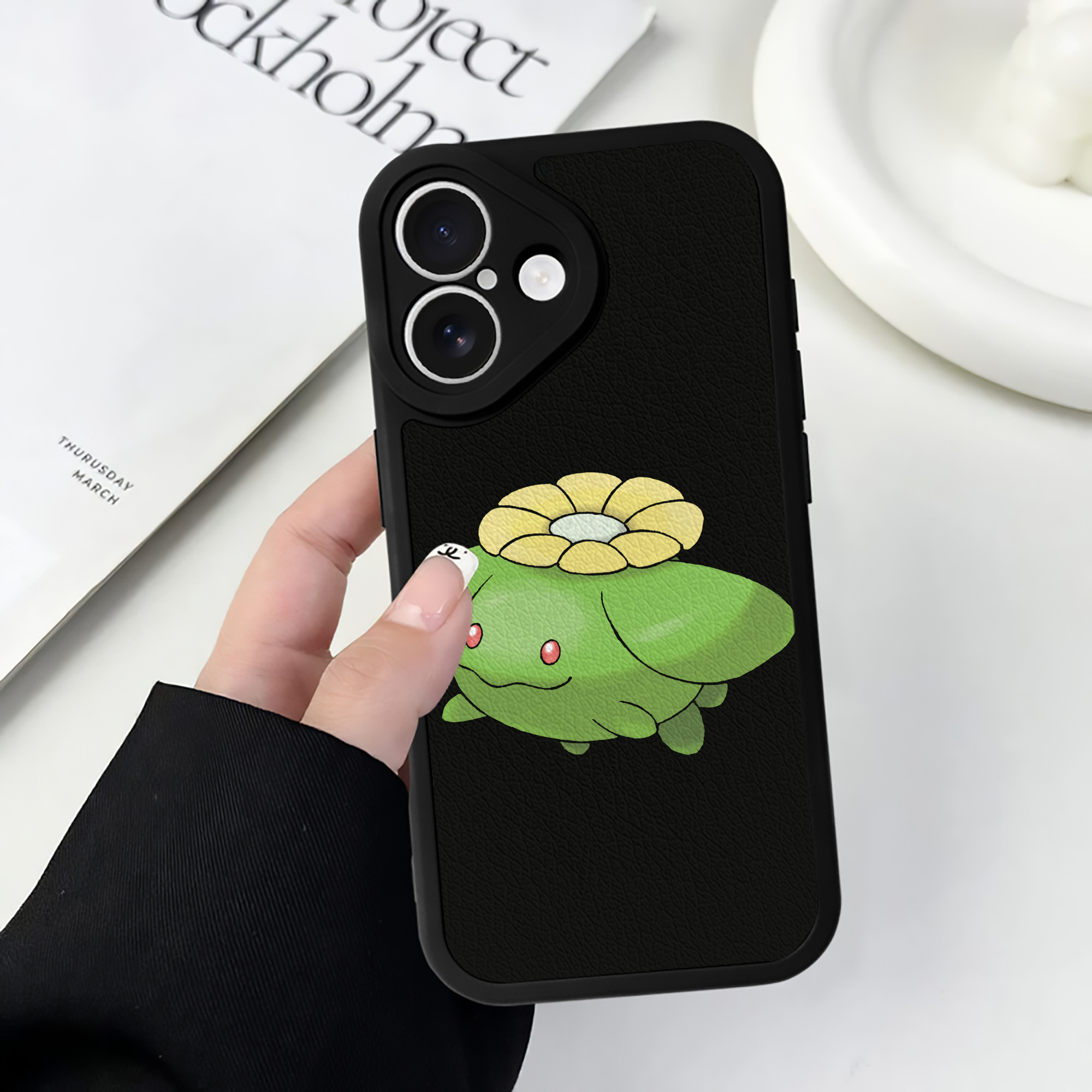 （画像用） ポケットモンスター Pokémon 【iPhone 16シリーズ対応】シリコンスマホケース（レザー調） 材質：シリコン